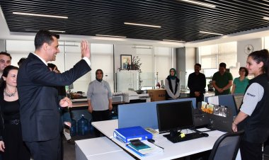 Başkan Ferdi Zeyrek, Manisa Büyükşehir Belediyesi'nin Personeliyle Buluştu